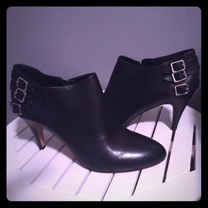 Vince Camuto Velika Black Booties
